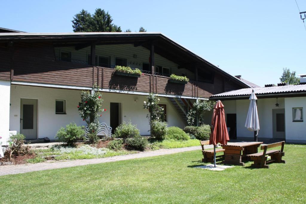 Ferienwohnungen Benedikt Villach Bagian luar foto